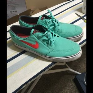 Nike Janoski shoes - 13
