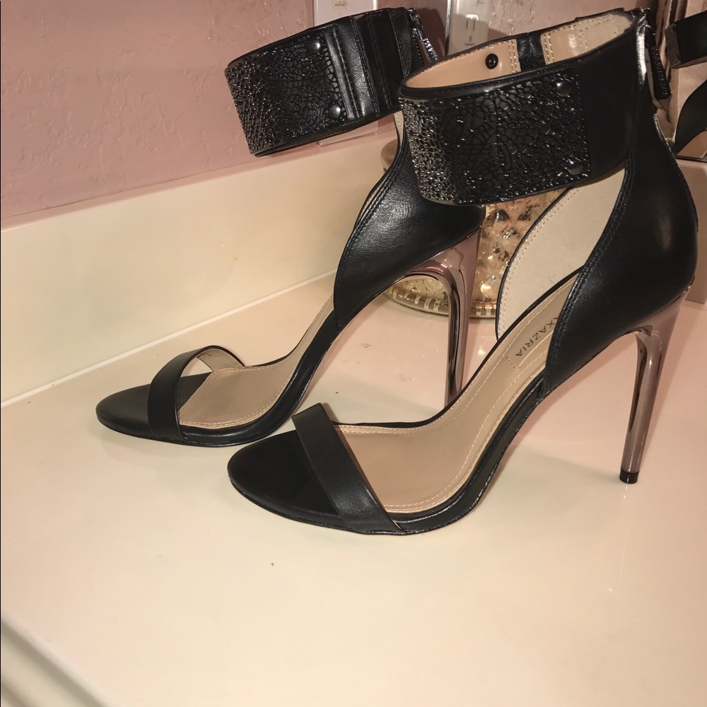 BCBG Maxazri beautiful glamorous heels!
