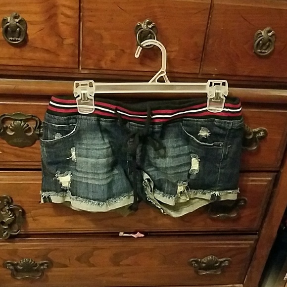 Dark denim shorts - Picture 2 of 3