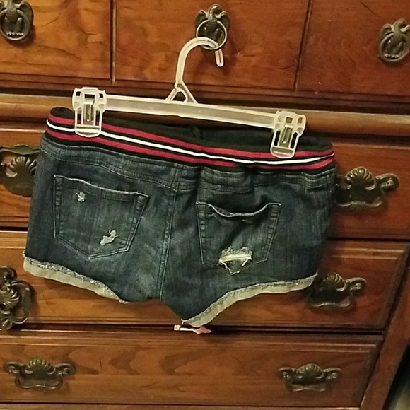 Dark denim shorts - Picture 3 of 3