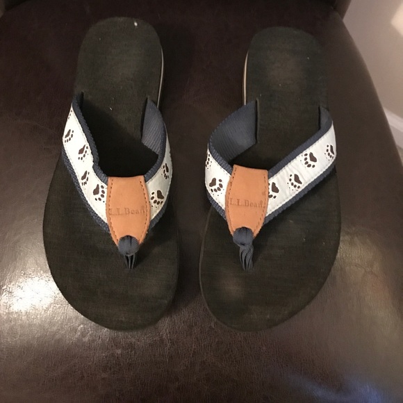 LL BEAN size 6 dog paw flip flops - Picture 3 of 4