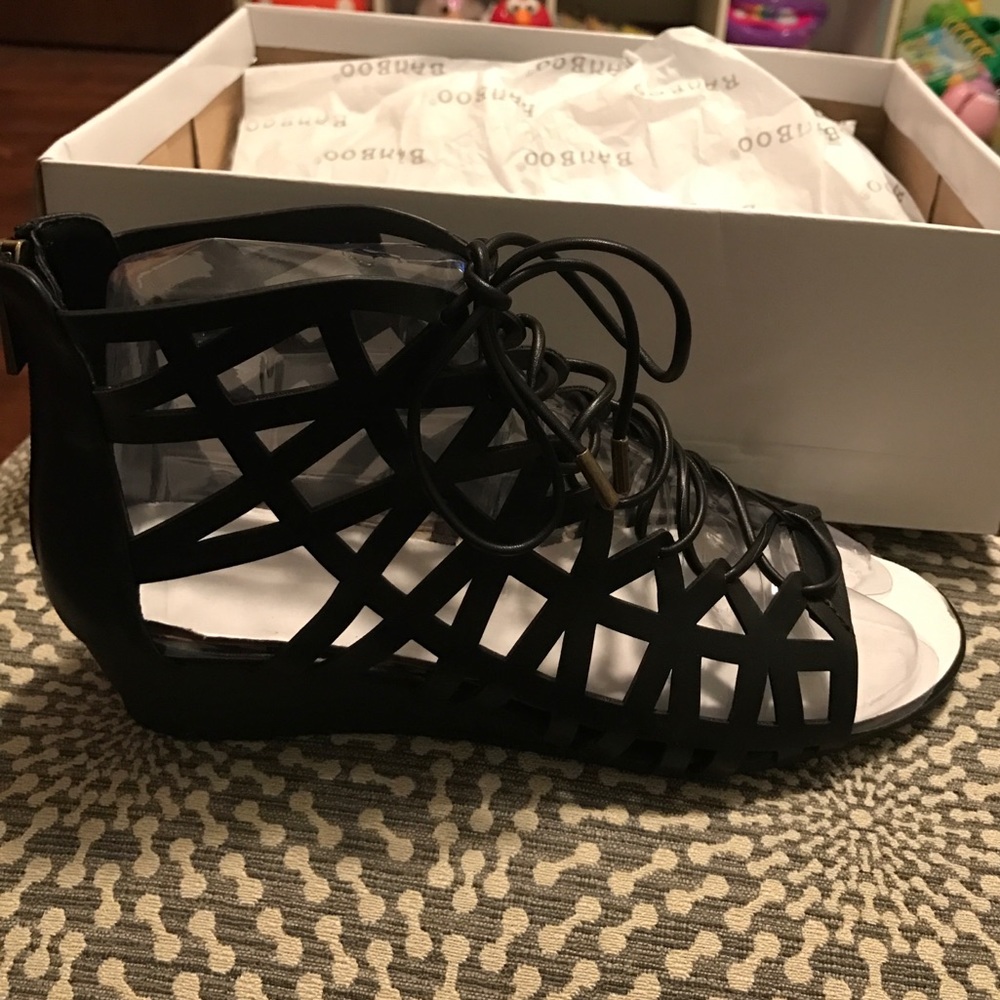 Ladies sandals