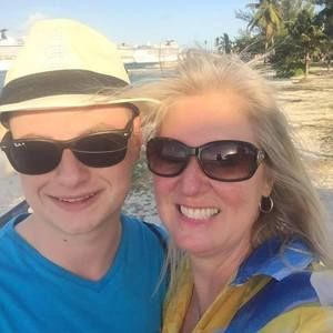 Meet your Posher, Ellen