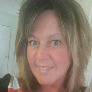 Meet your Posher, Connie