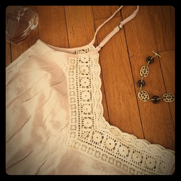 LIQUIDATION SALE - Picture 3 of 4