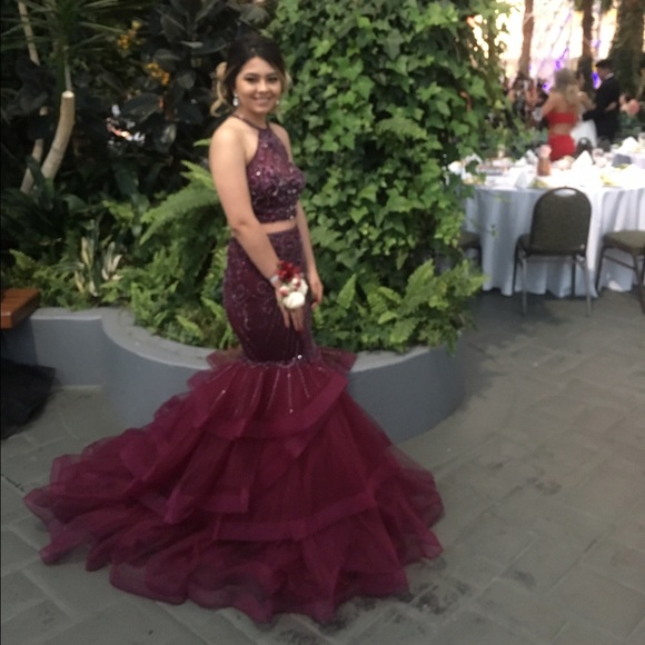 ALYCE PROM DRESS - Picture 1 of 2