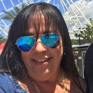 Meet your Posher, Marisol