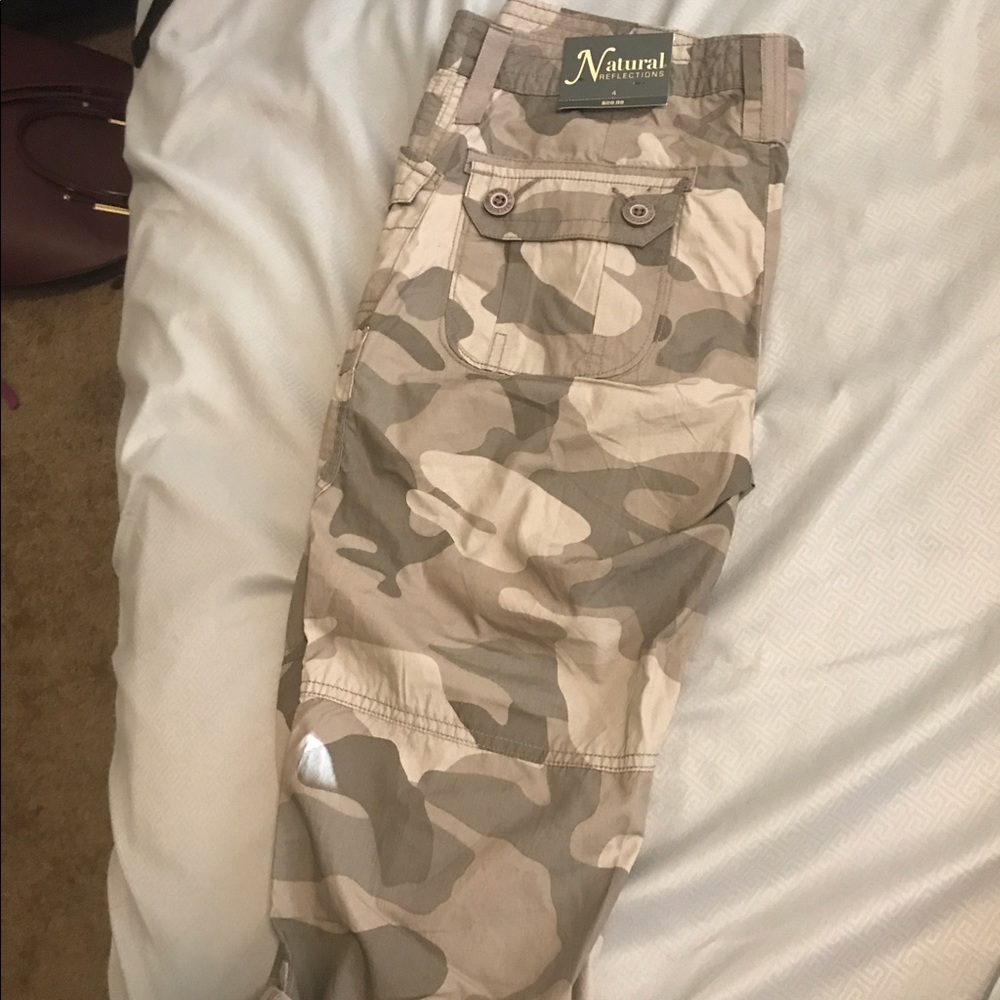 Camp capris