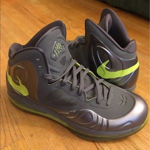 NIKE Air Max Hyperposite