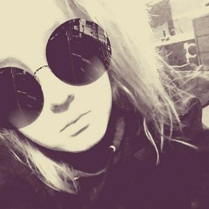 Meet your Posher, Marilyn