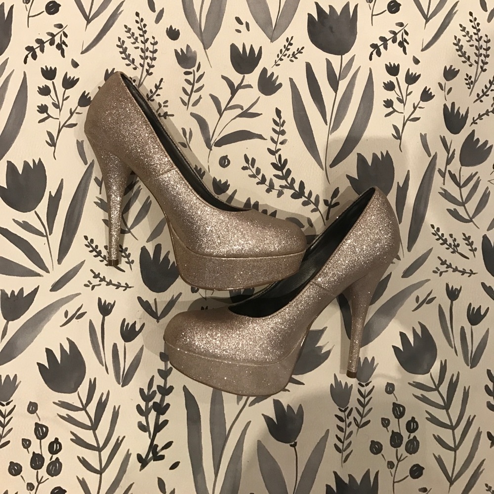 New gold shimmer high heels glitter