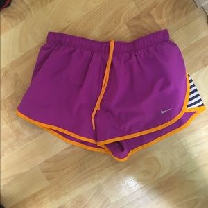 Nike Women's Nike Dry Tempo Running Short