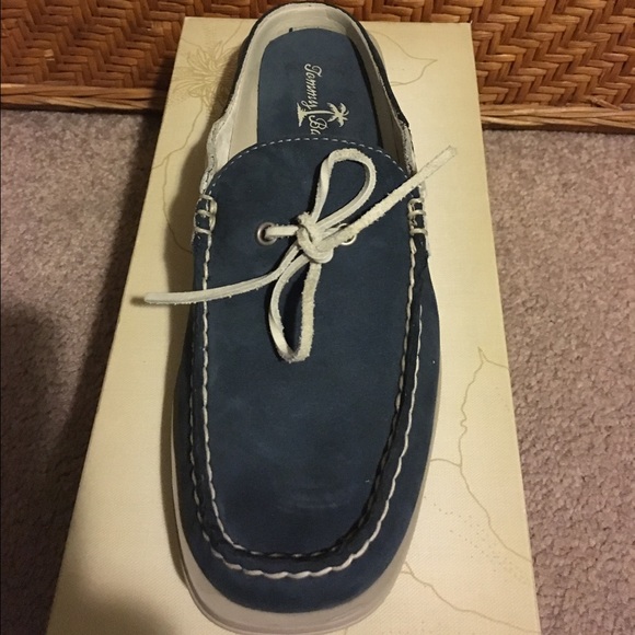 Shoes - Picture 3 of 4