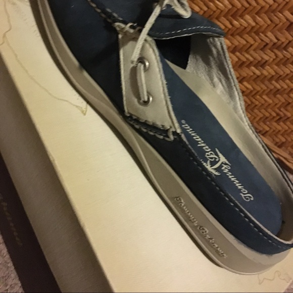 Shoes - Picture 4 of 4