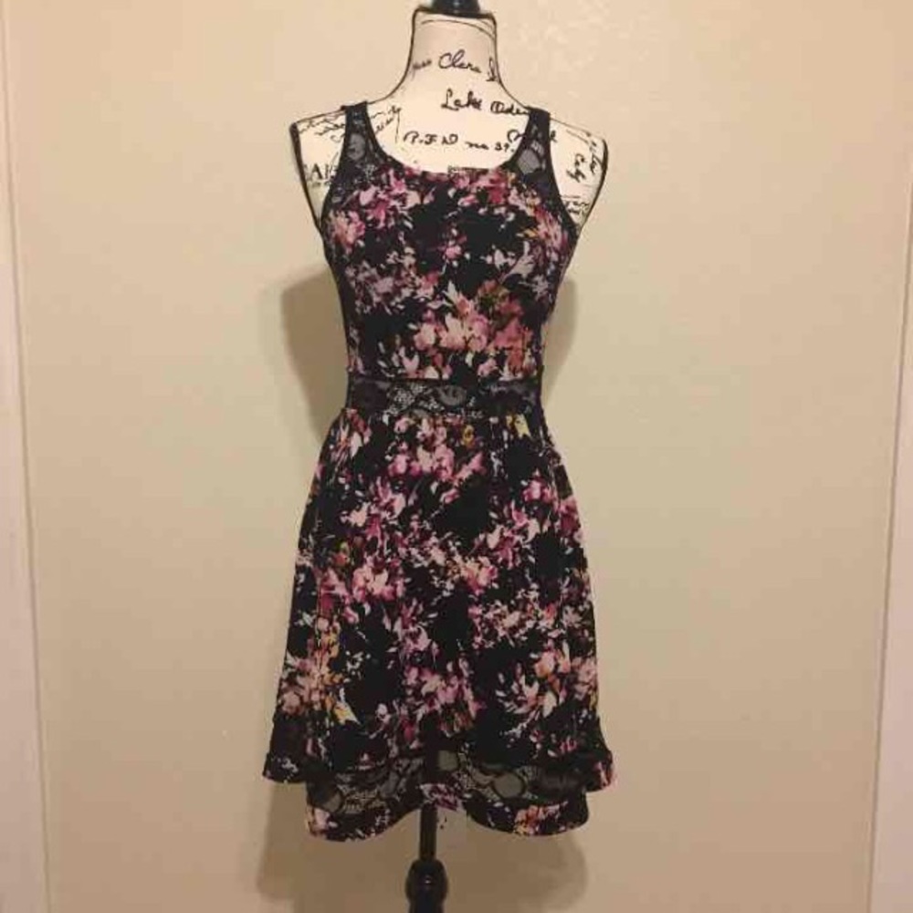 Cute Floral Dress!