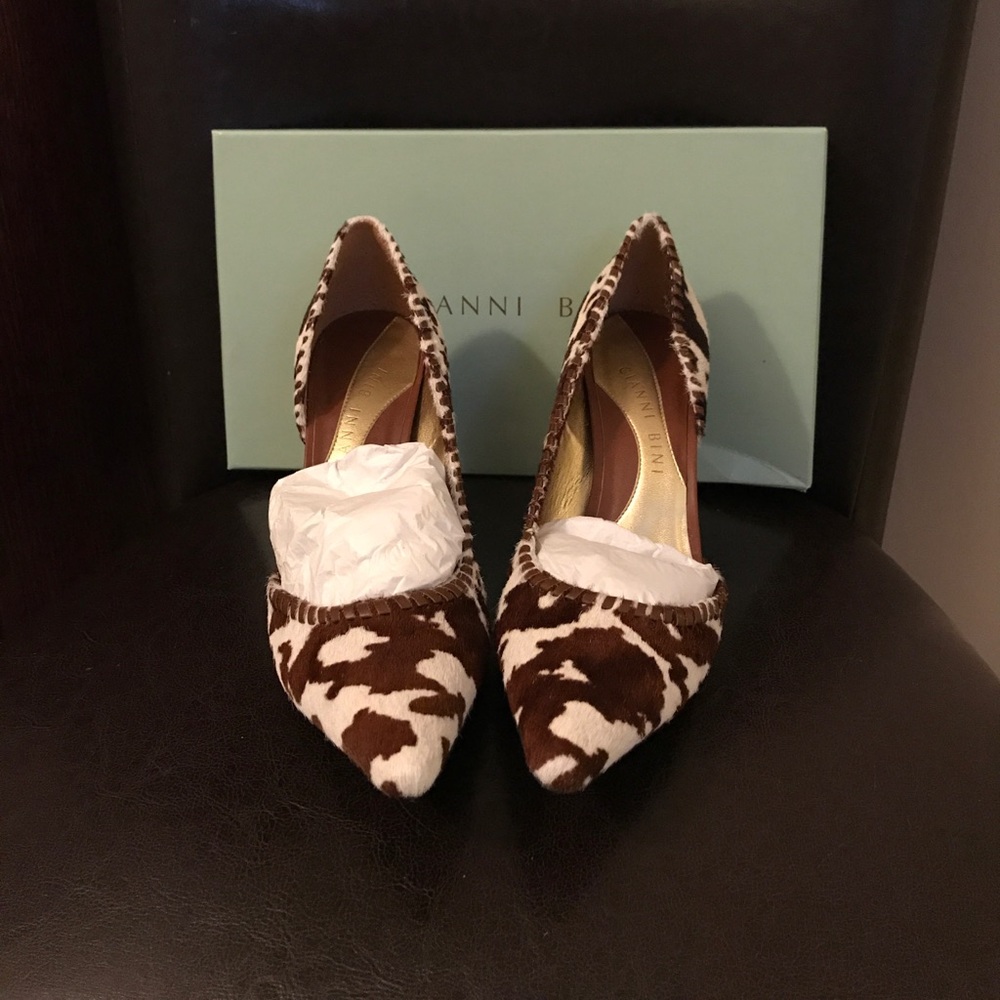 Gianni Bini cow hide heels size 6.5