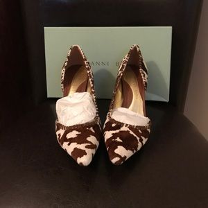 Gianni Bini cow hide heels size 6.5