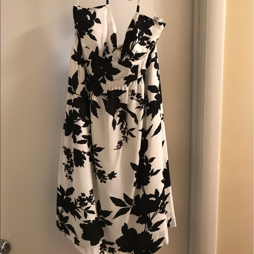 Forever 21 floral dress - Picture 1 of 3