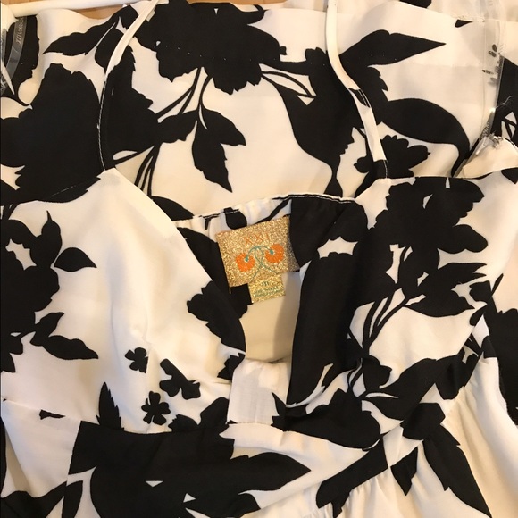 Forever 21 floral dress - Picture 3 of 3