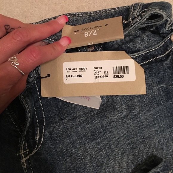 NWT women's Maurice's brand jeans size 7/8 x-long - Picture 4 of 5