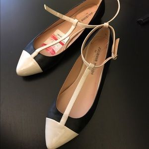 Julienne Hough flats