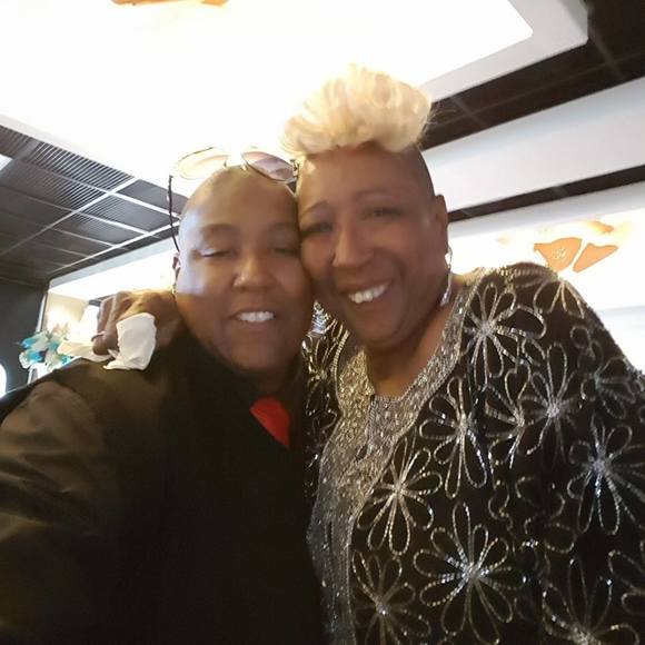 Meet your Posher, Renee - Picture 1 of 1