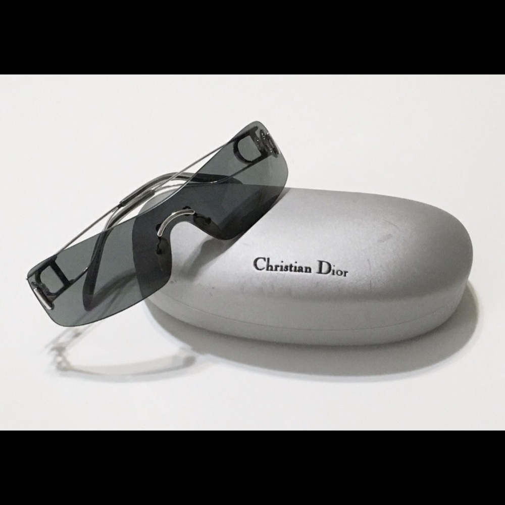 SOLD 💸. CHRISTIAN DIOR Rimless Sunglasses