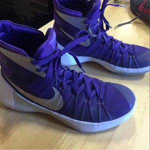 Nike hyperdunk purple 8.5 sneakers