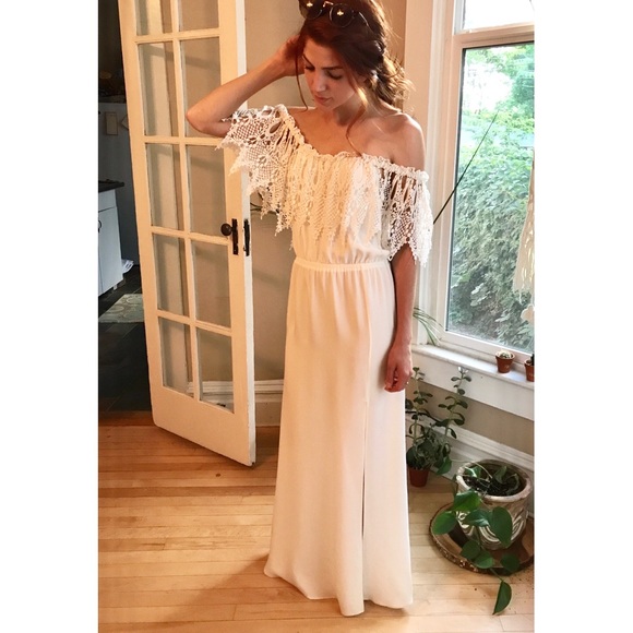 🎈STONE COLD FOX Rupp Dress in white🎈 - Picture 2 of 4