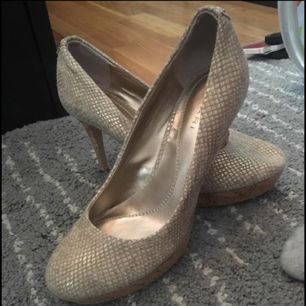 Tahari pumps.