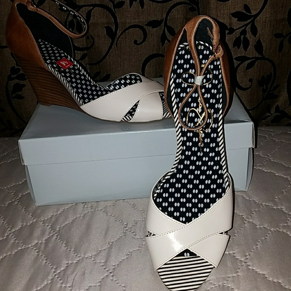 Jessica Simpson Nouta sandals