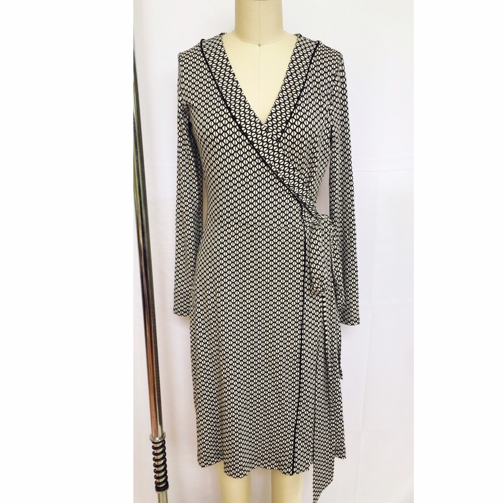 Banana Republic Black & White Geo Print Wrap Dress
