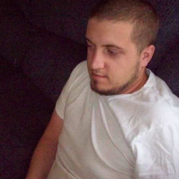 Meet your Posher, Chris - Picture 1 of 1