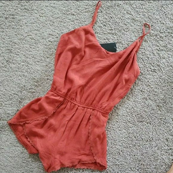 Romper - Picture 2 of 3