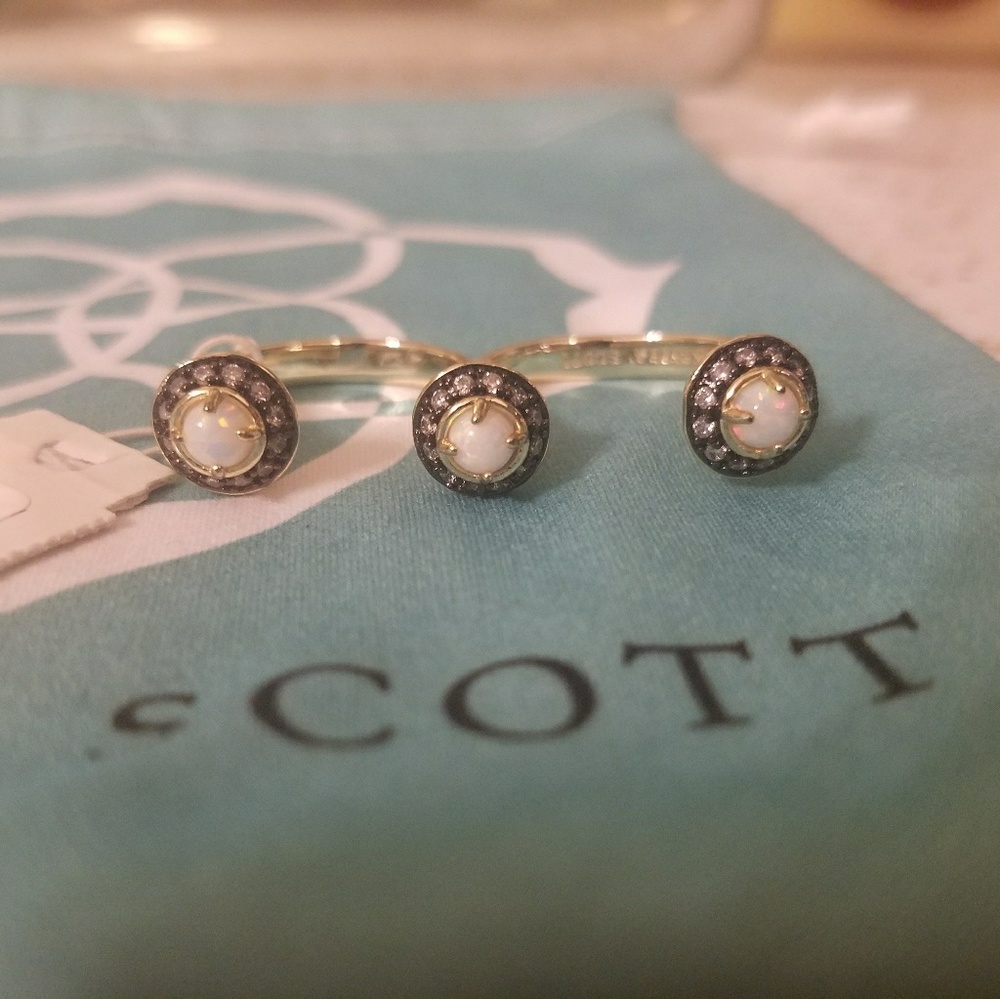 Kendra Scott ring