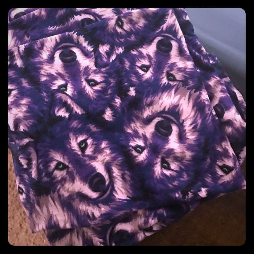LulaRoe TC Wolves - Unicorn!