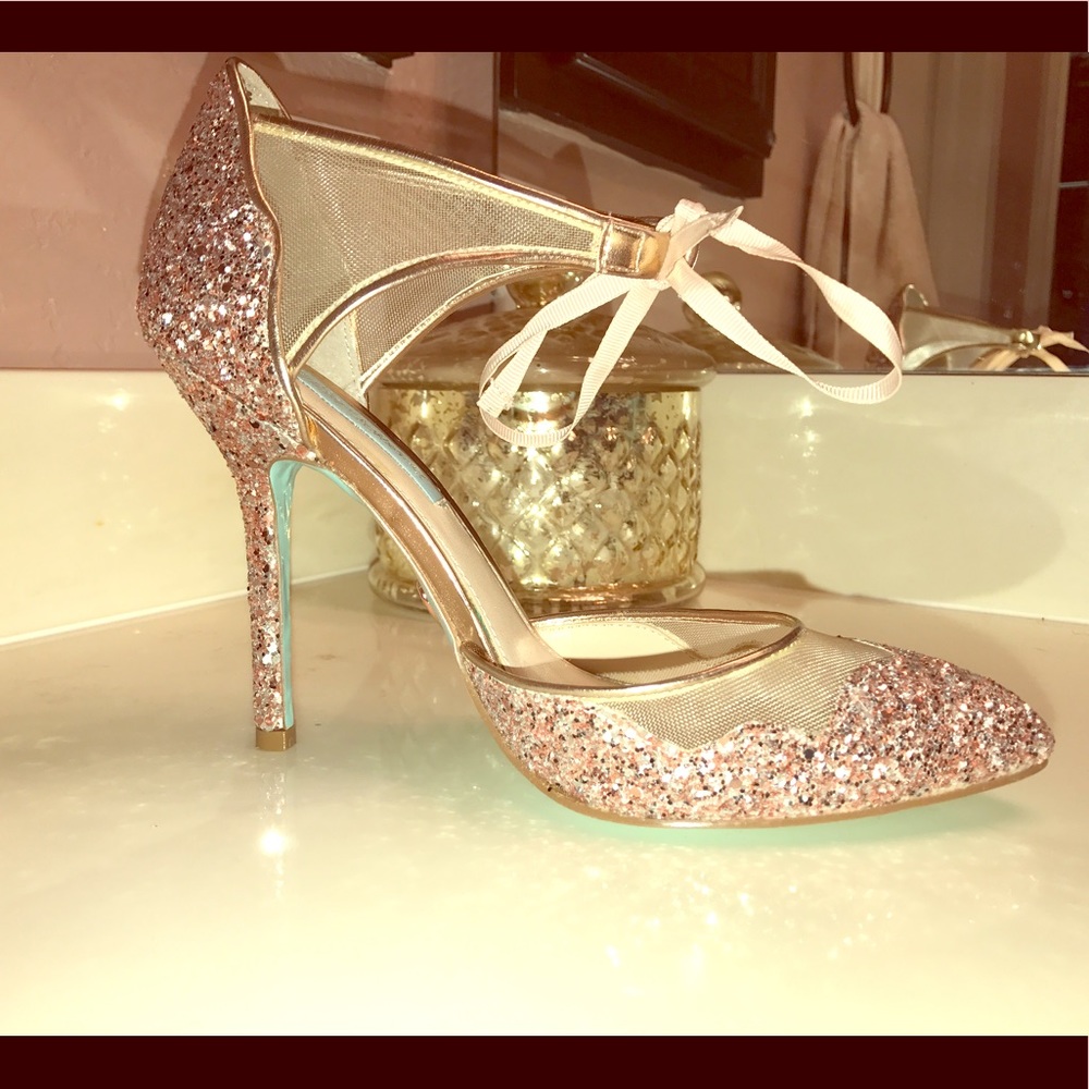 Gorgeous Betsy Johnson heels!