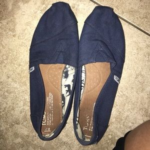 Toms Navy Blue Size 8