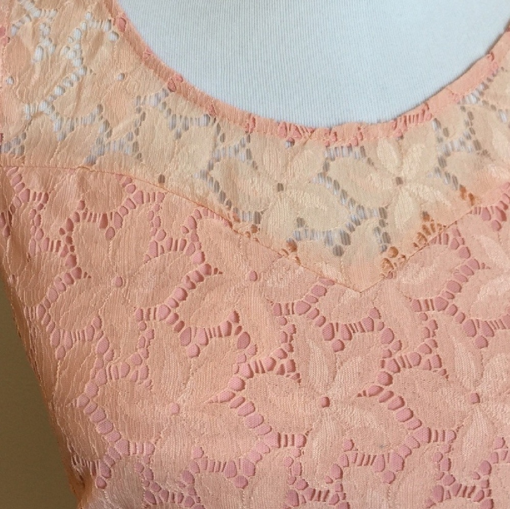 Pink Lace Romper - Picture 4 of 4