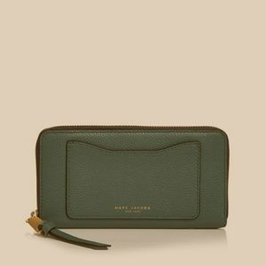 Marc Jacobs wallet
