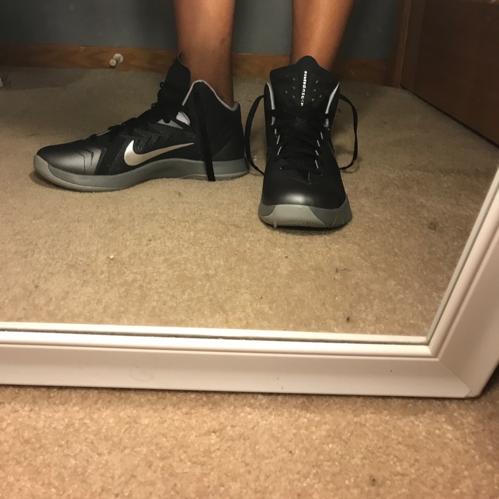nike basketball shoes