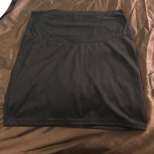 Black maternity skirt