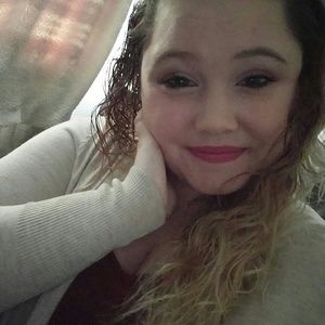 Meet your Posher, Alaina