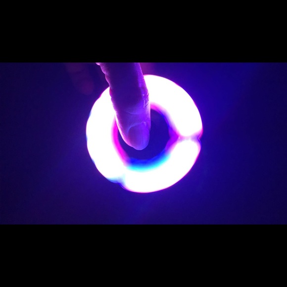 LED Light Fidget Spinner - Picture 2 of 2