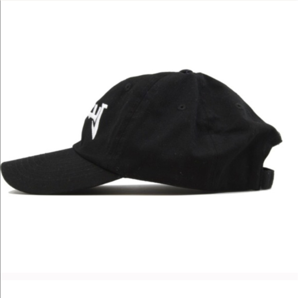 Adjustable Black Hat - Picture 2 of 4