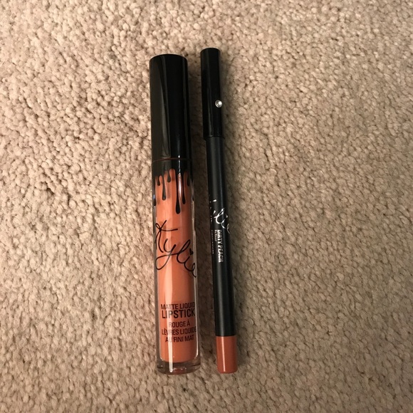 Kylie cosmetics dirty peach lipstick and liner - Picture 1 of 4