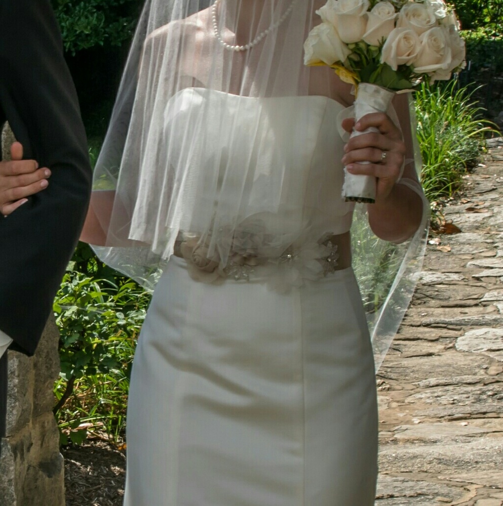 Womens Ivory wedding gown