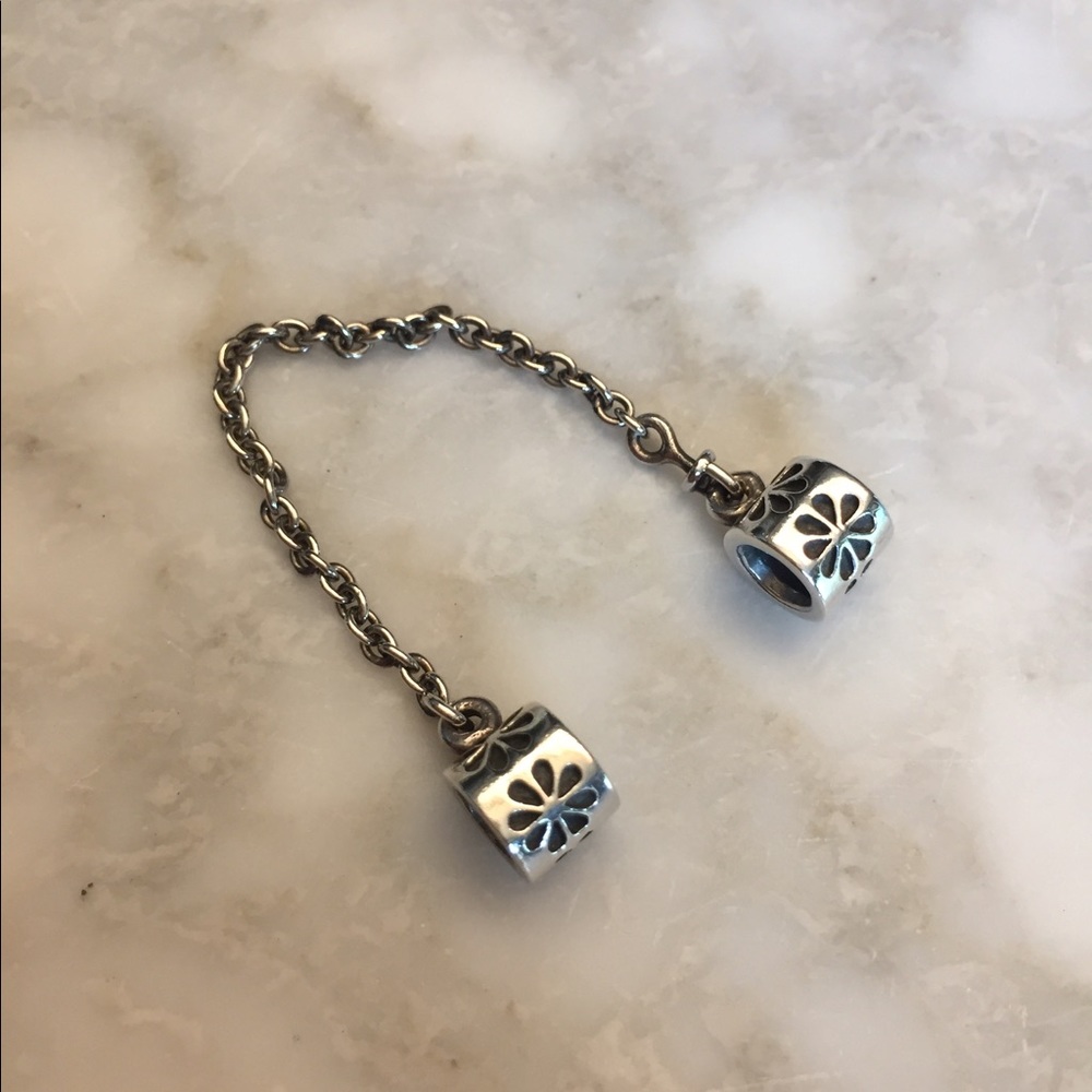 Pandora Daisy Safety Chain