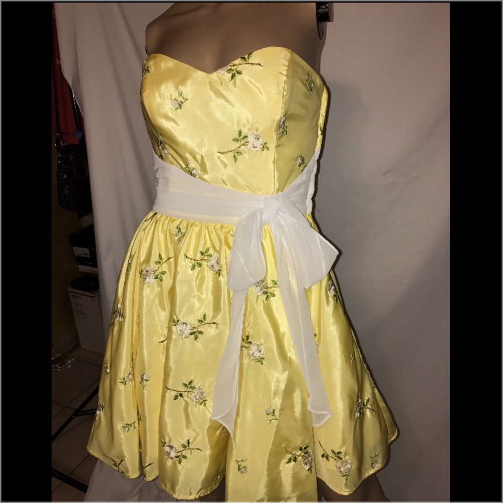 Betsy Johnson cocktail dress 4 - Picture 4 of 5