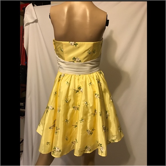 Betsy Johnson cocktail dress 4 - Picture 3 of 5